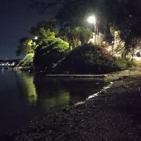 SeliniaTheatraki别墅 外观 照片